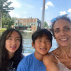 Meet your Posher, Andrea